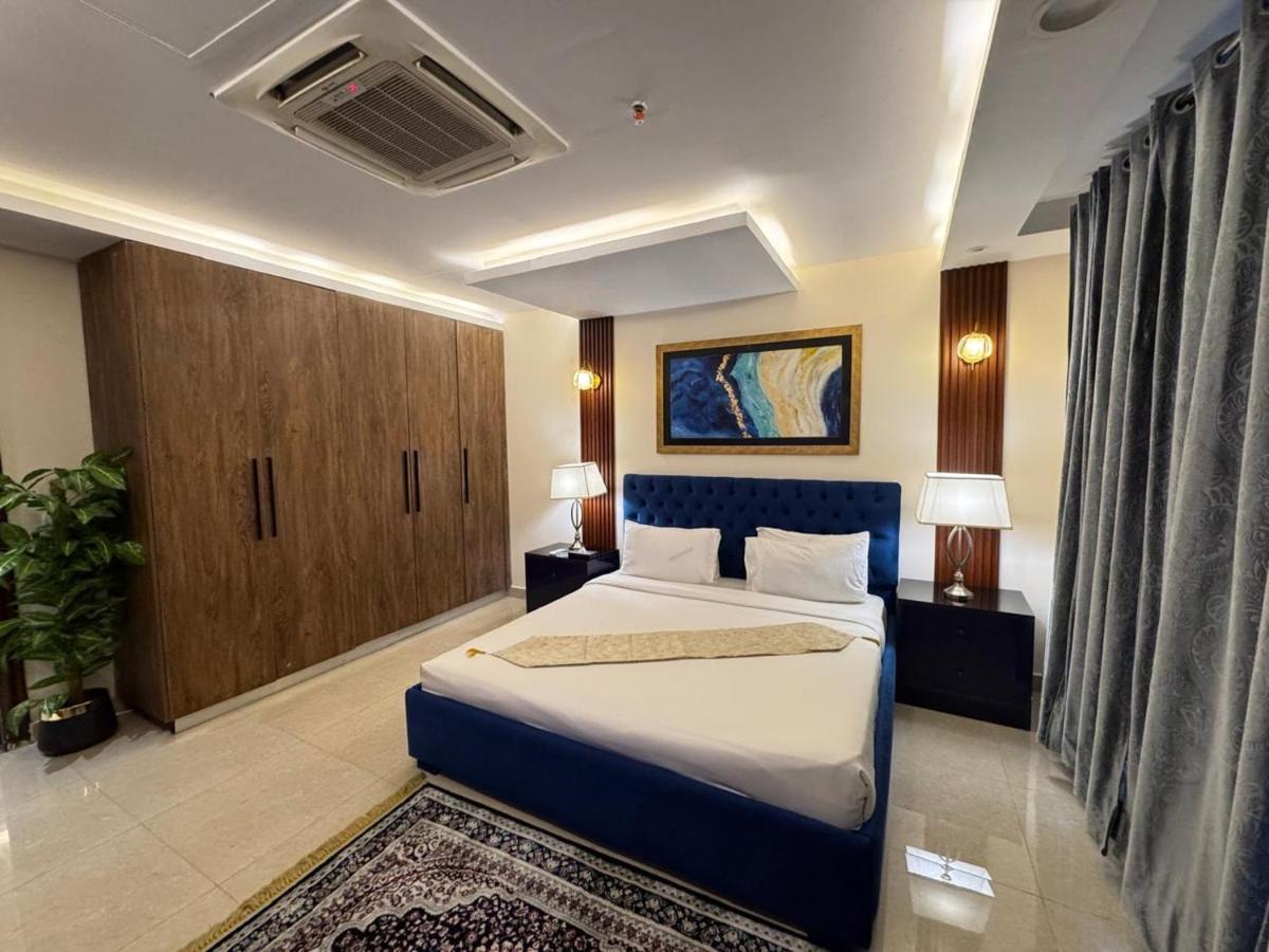 Goldcrest Luxe Suite - Modern1 bedroom apartment in DHA Lahore - B&B Lahore