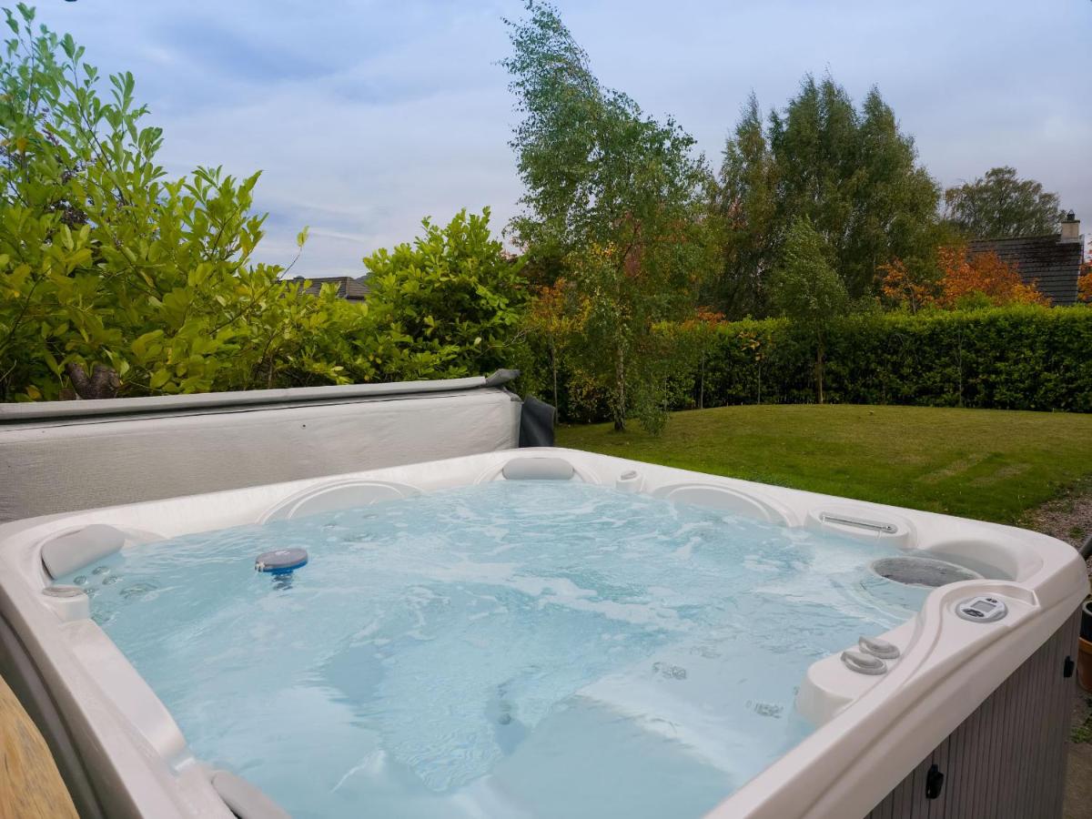 18 Dalfaber Park- with hot tub in Aviemore - B&B Aviemore
