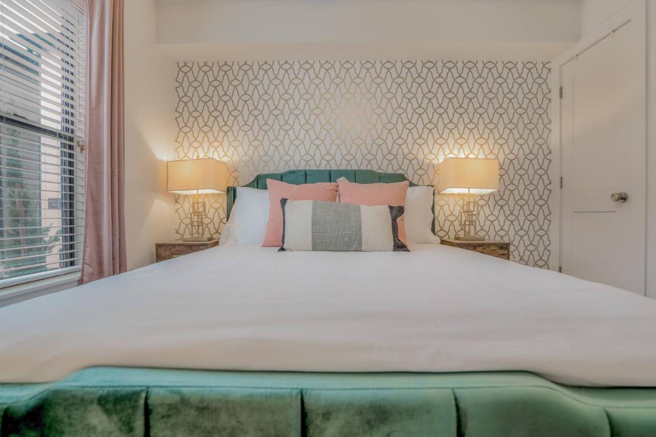 The Barbee 102 - Contemporary First Floor Views - Ferienwohnung Houston