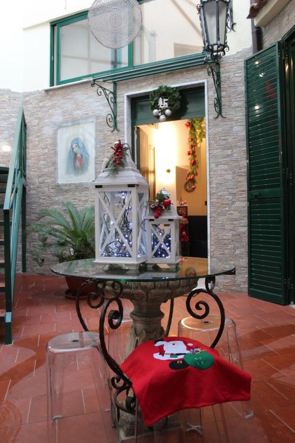 Minerva Charming House Elegant & Central Stay in Salerno - Bed and Breakfast Salerno