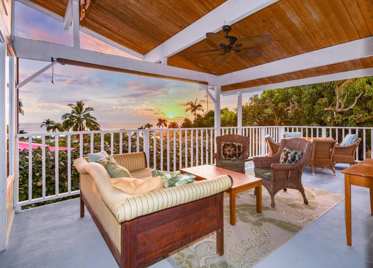 4BR Oceanview Home- Pool, Large Deck, AC & Gardens - B&B Kailua-Kona