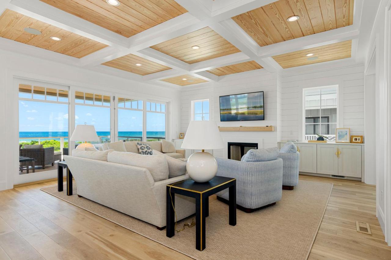 Roosevelt Oceanfront Escape by Emerald Isle Realty - B&B Pine Knoll Shores