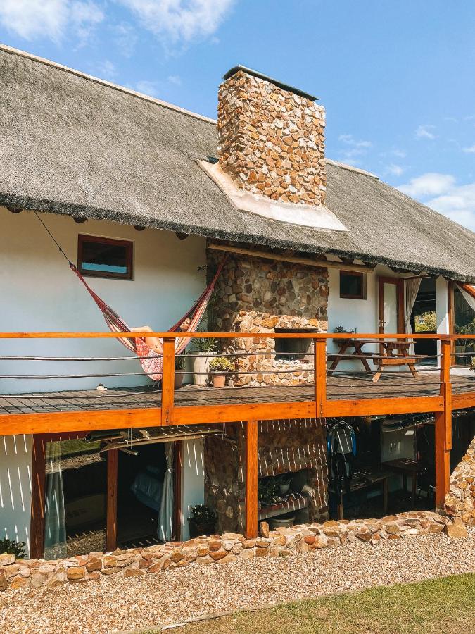 Dreamland Beach House & Studios at Supertubes - Bed and Breakfast Jeffreys Bay