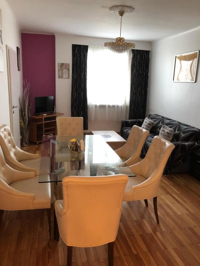 Apartment Domino - Ferienwohnung Wien