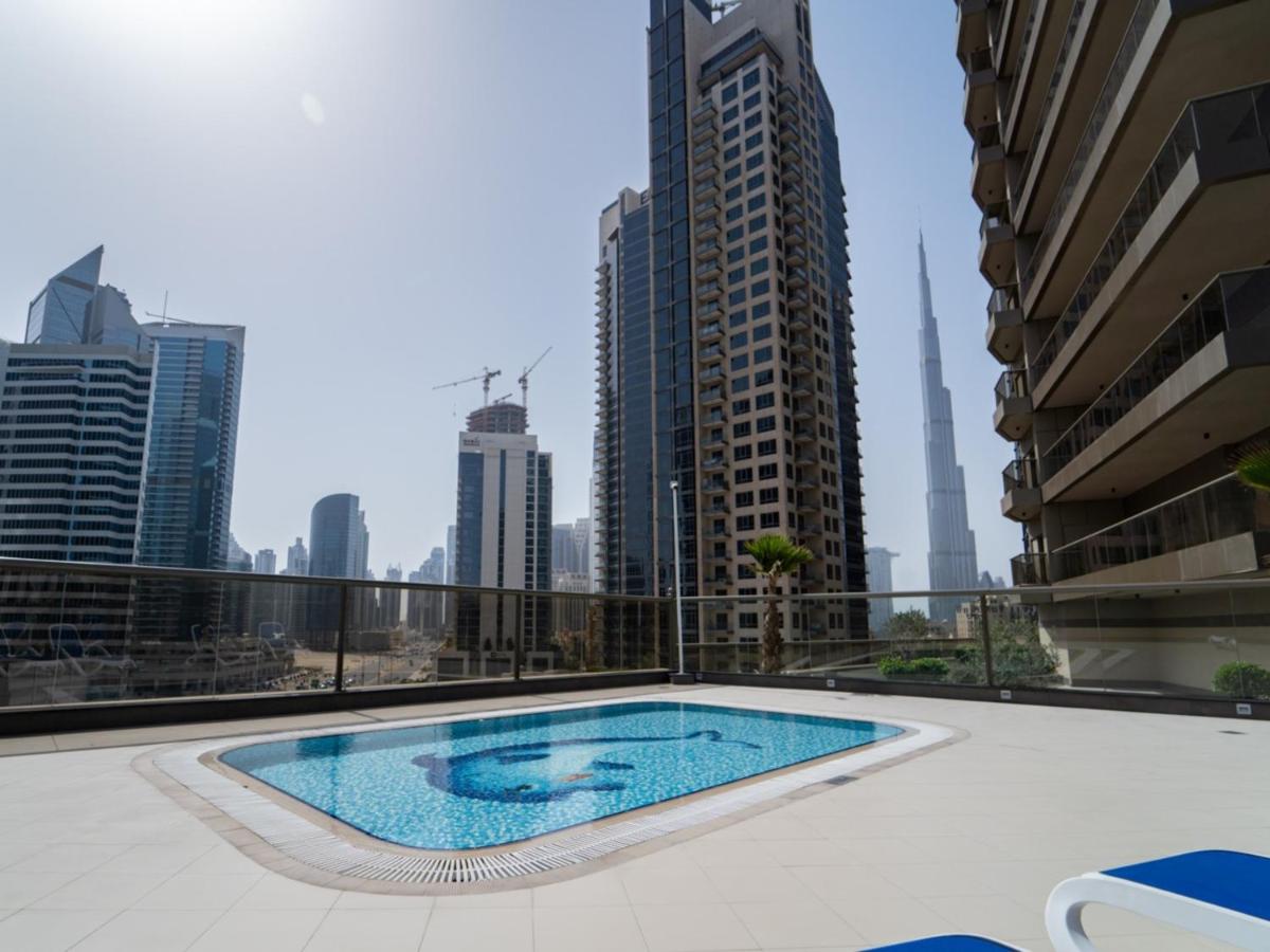 Spacious 1BR - Elite Downtown Residence - Short Walk to Burj & Dubai Mall - Bed and Breakfast Dubai
