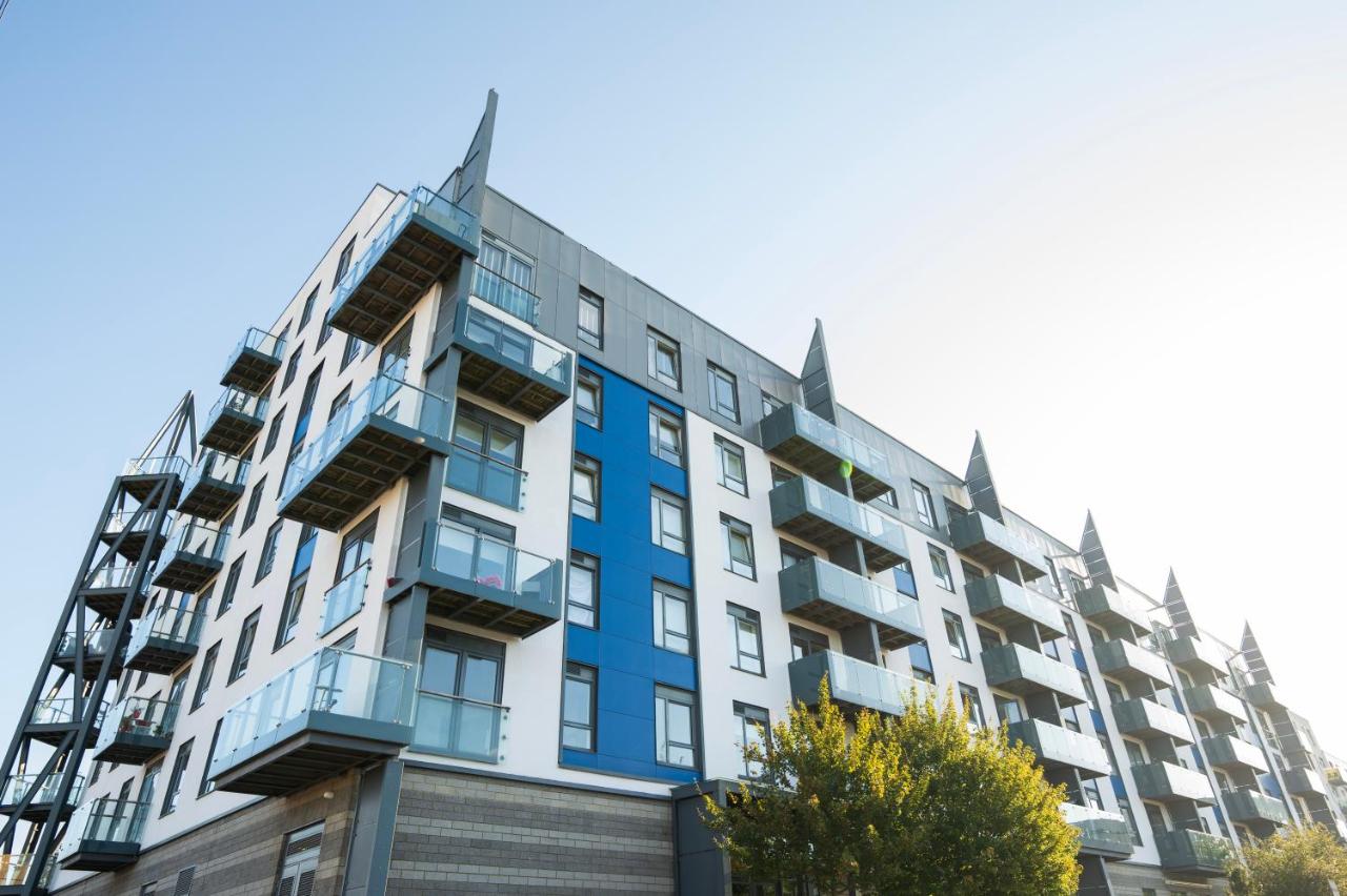 1BR River Retreat - Sleeps 4 - Parking - B&B Hoo