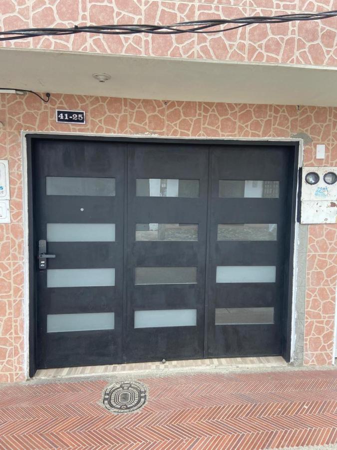 Apartamento en Ríonegro con excelente ubicación - Chambres d’hôtes Rionegro