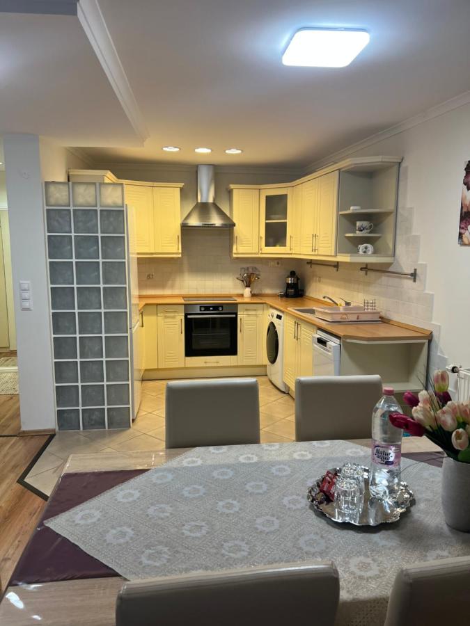 Viva Apartman - B&B Nyíregyháza