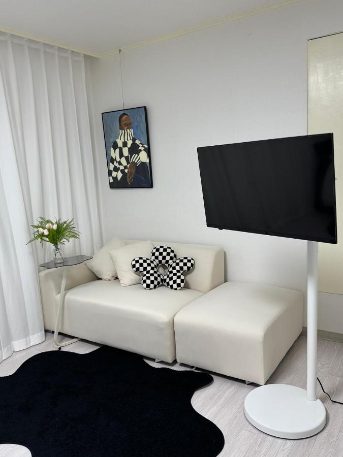 Hi Seoul Sinnonhyeon - B&B Seoul