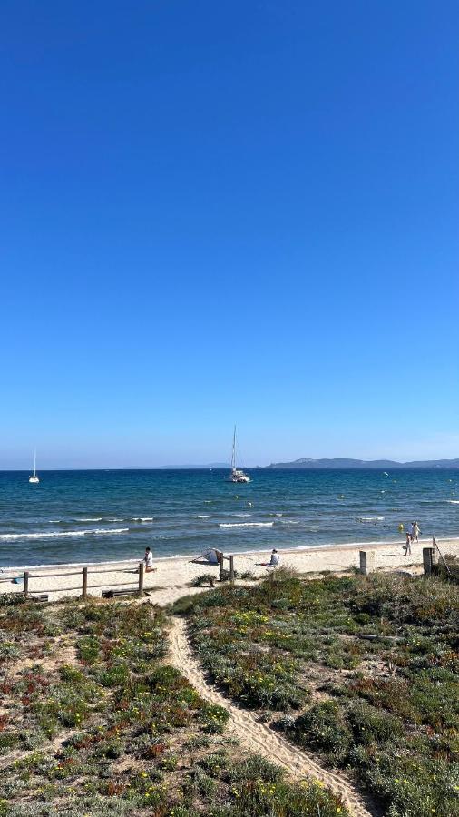 Beautiful Beach Studio with Parking! - B&B Hyères