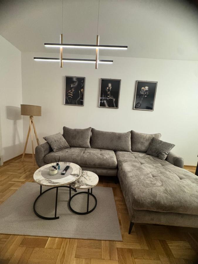 Fairy tale apartment 9 - Ferienwohnung Voždovac