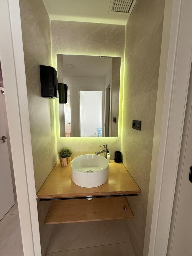 Retiro Residence Zafiro - B&B Madrid