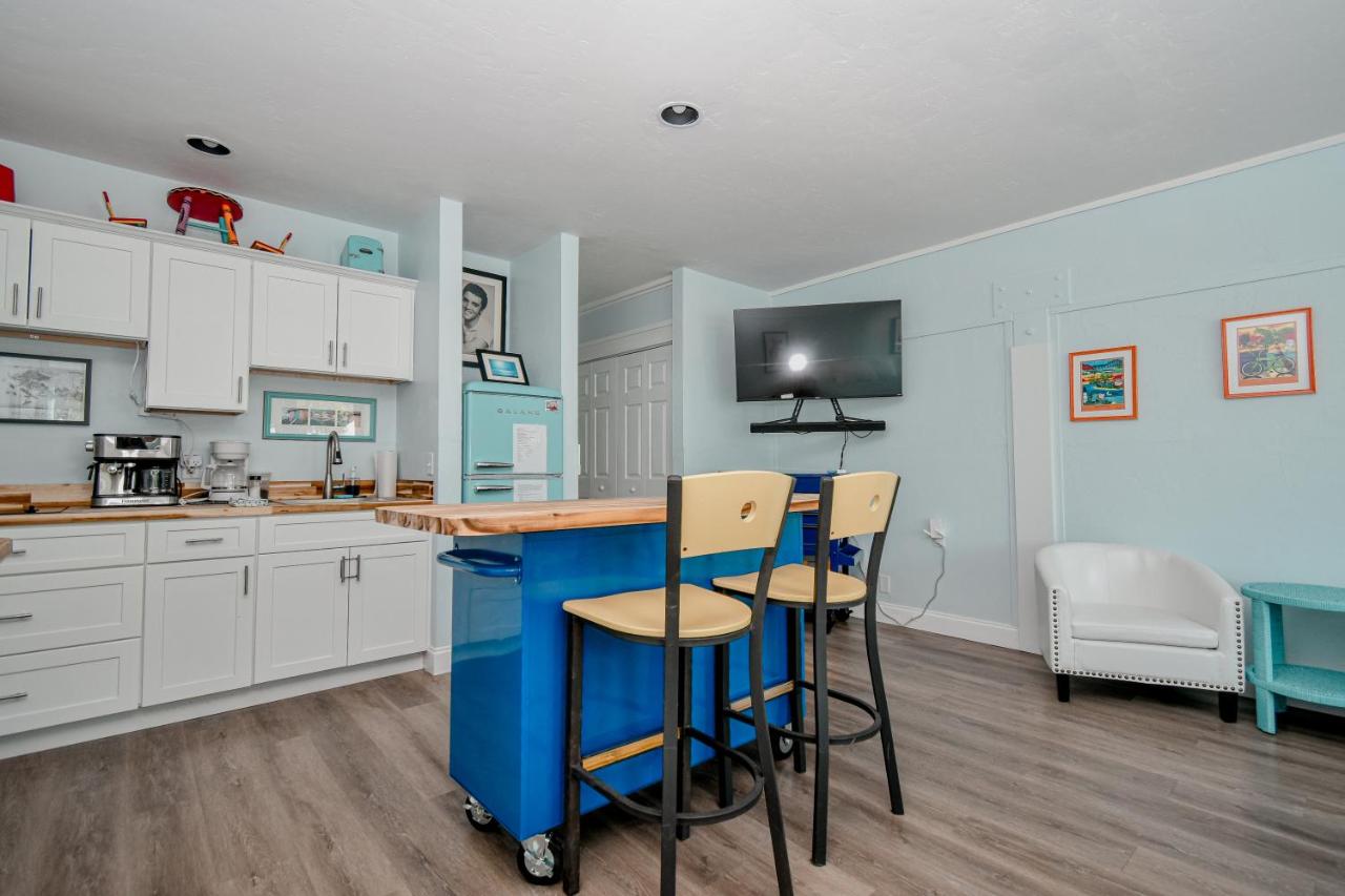 Park Place Unit 129 - B&B Cedar Key