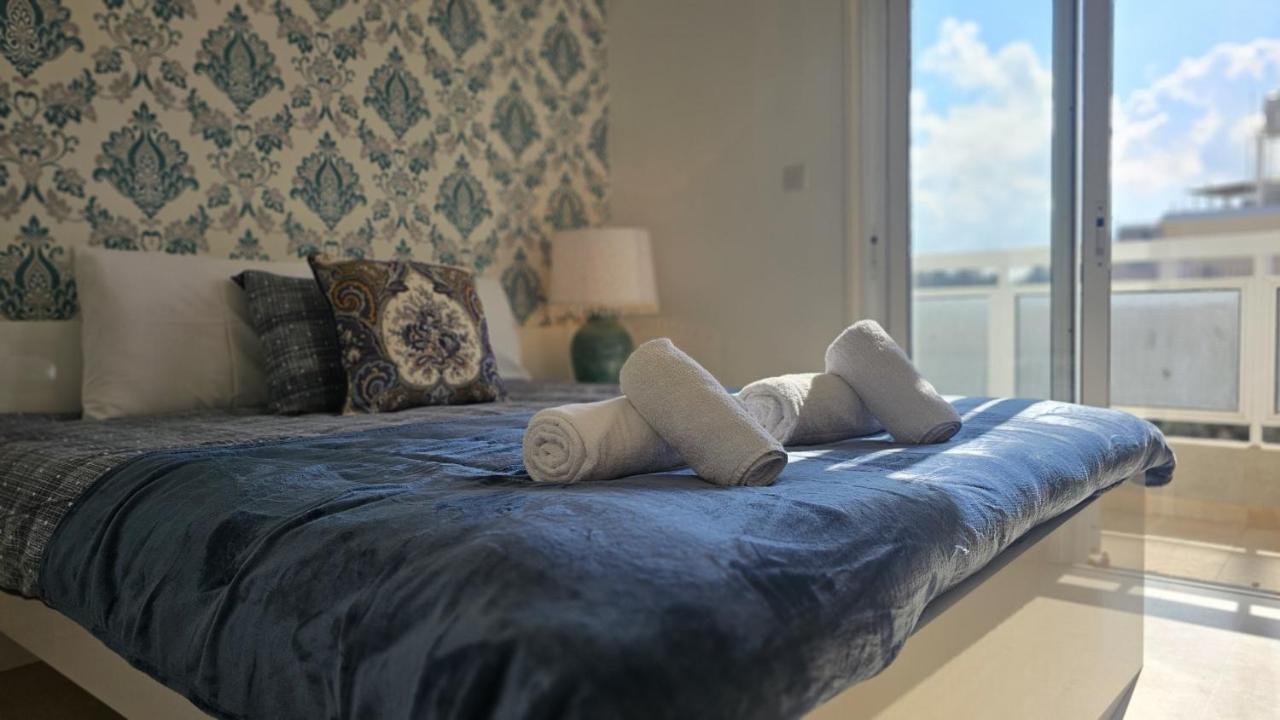 STAY Alex's House - Bed and Breakfast Stróvolos