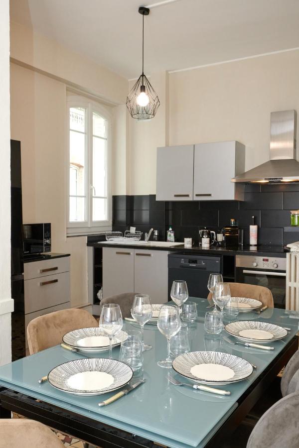 HYPER CENTRE 2 CHAMBRES 70m2 6 PERSONNES - Ferienwohnung Reims