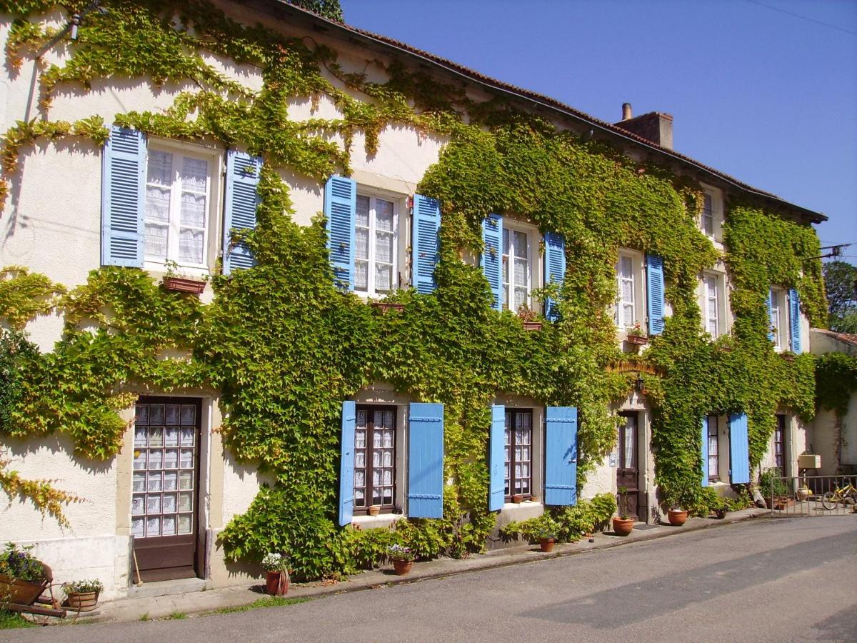 Chambres D'Hotes Le Moulin - Bed and Breakfast Mareuil-sur-Lay