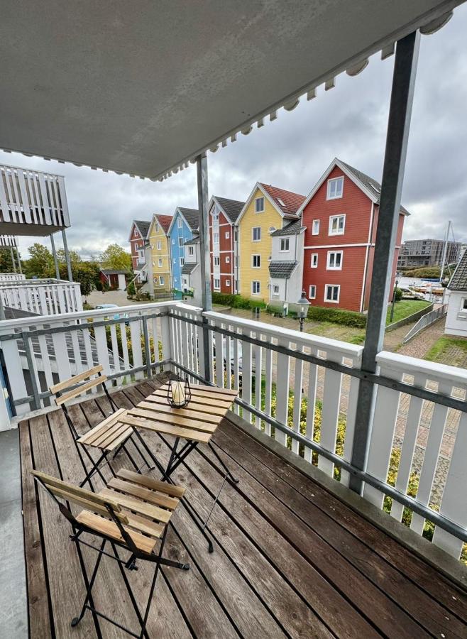 Design City Apartment PICASSO am Yachthafen Greifswald - B&B Greifswald