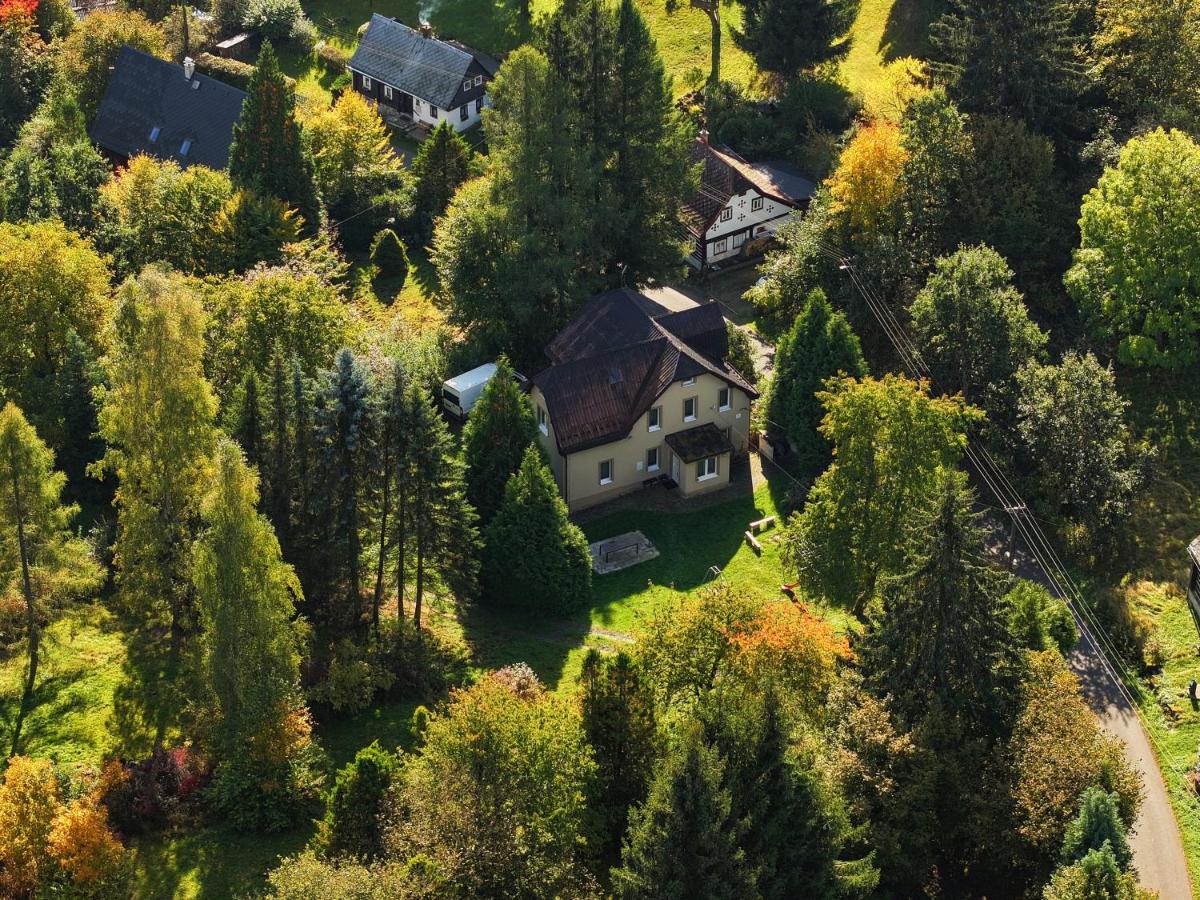 Vila Vlčí Hora - B&B Krásná Lípa