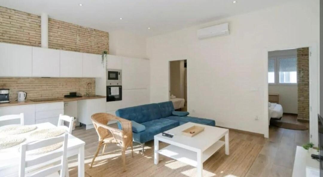 Life in the Center of Valencia - Fast Wiffi - B&B Valencia