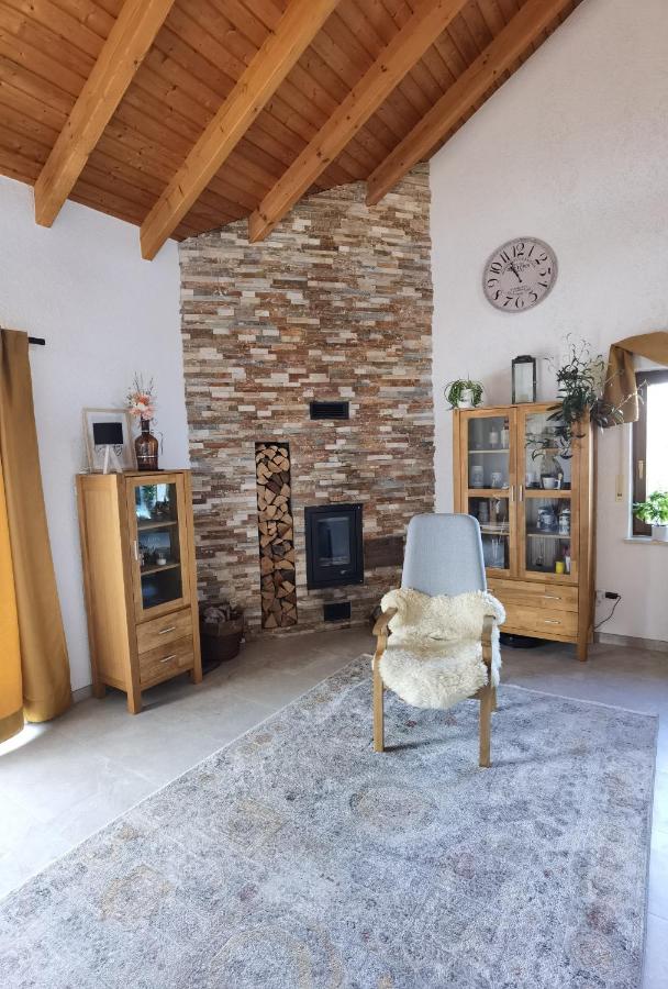 Charming loft apartment with fireplace - Bed and Breakfast Scheuring