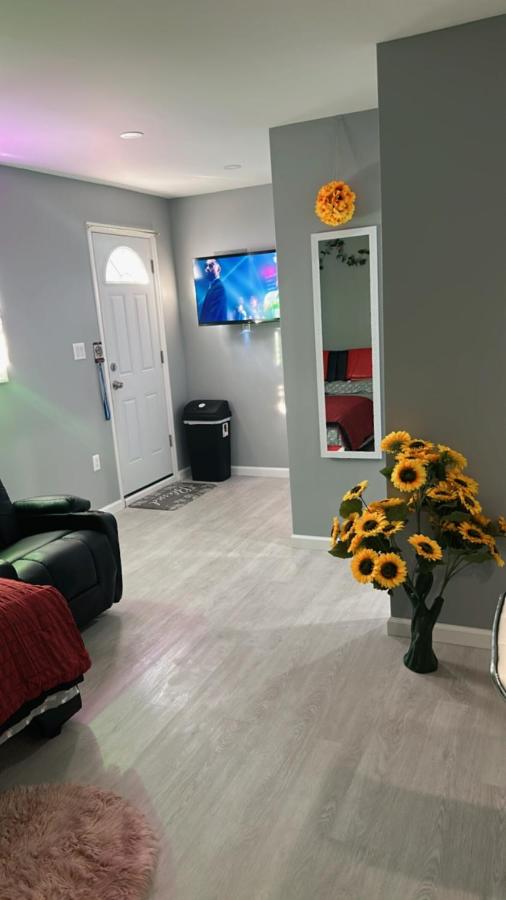 Unit #10 Private Studio - B&B Hempstead