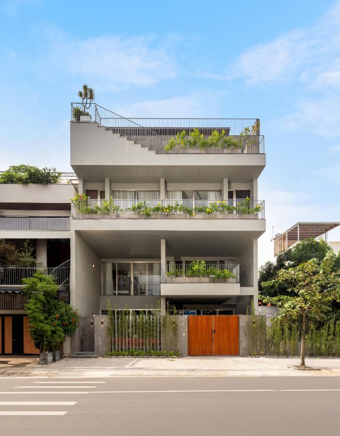 Mee Villa Modern 6BR Villa Rooftop Pool, Steambath& Elevator - B&B Da Nang