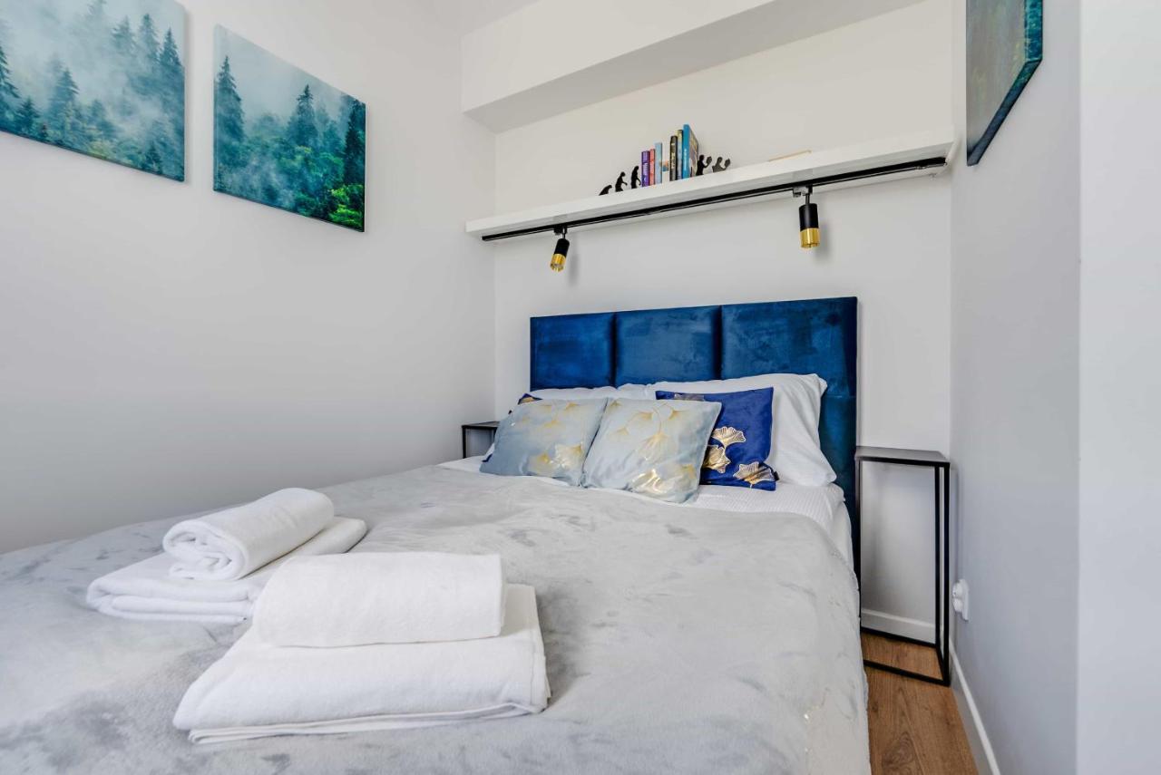 Apartamento de 1 dormitorio con balcón