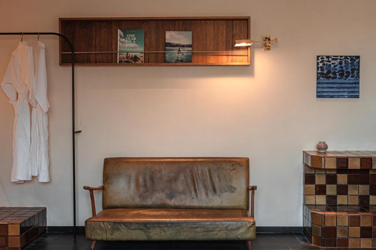 Tower Hotel - B&B Houhong