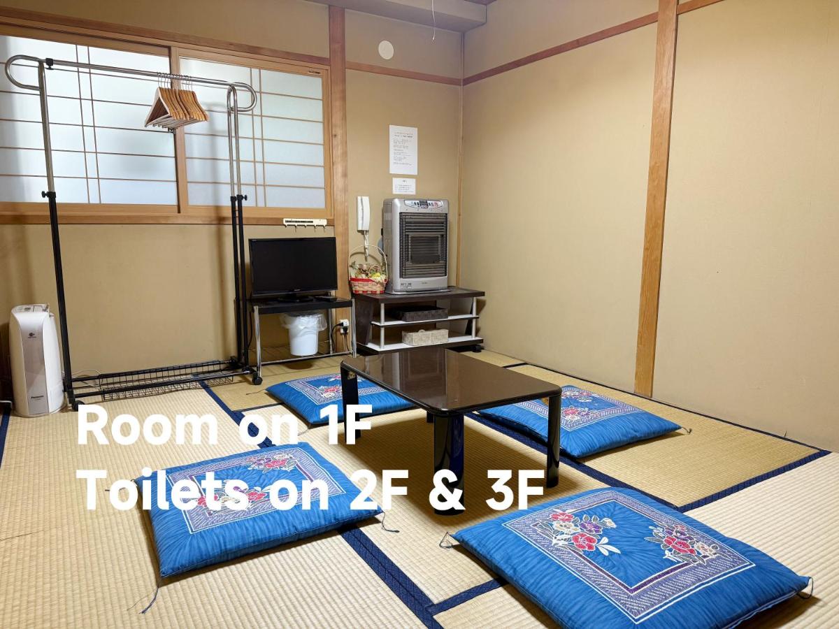 Triple Room with Shared Toilet