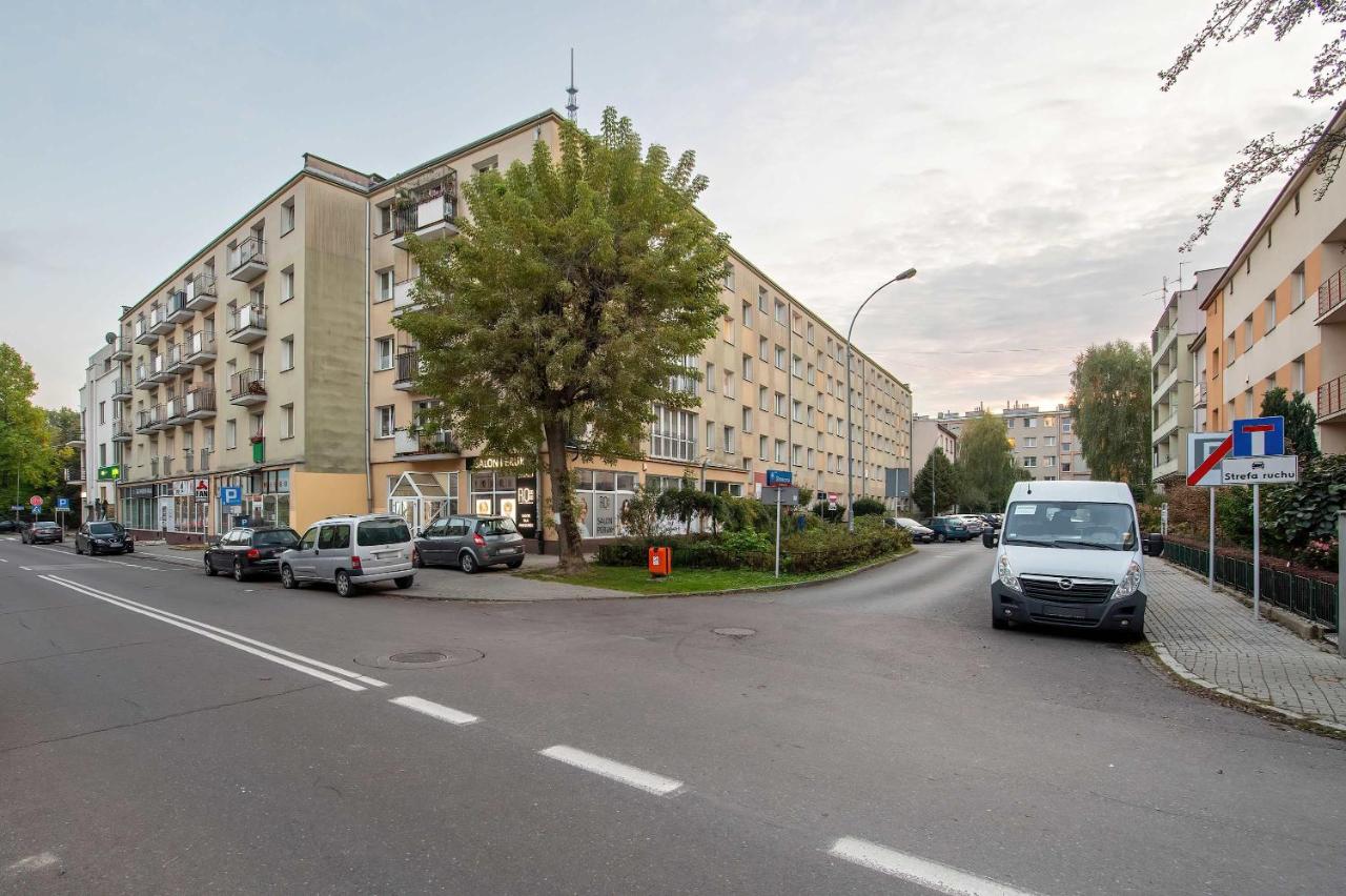 Stylish 2 Bedrooms Apartment with Air Conditioning Close to the City Center by Noclegi Renters - Chambres d'hôtes Rzeszów