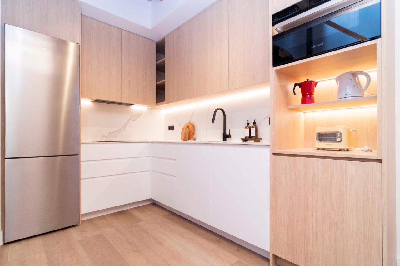 Melilla Chill Spot junto Puerta de Toledo - B&B Madrid
