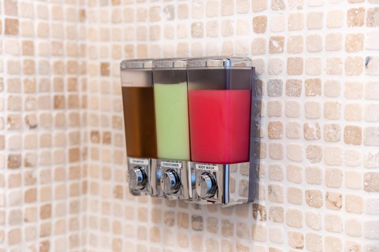 Deluxe Double Room with Side Sea View