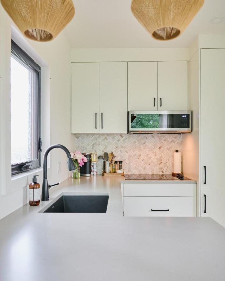 Inn The Orchard, Valley View, Modern Container - B&B Jordan