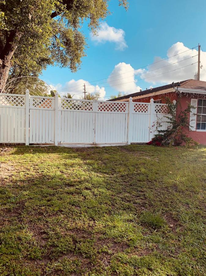Zen Garden Studio - Ferienwohnung Hollywood