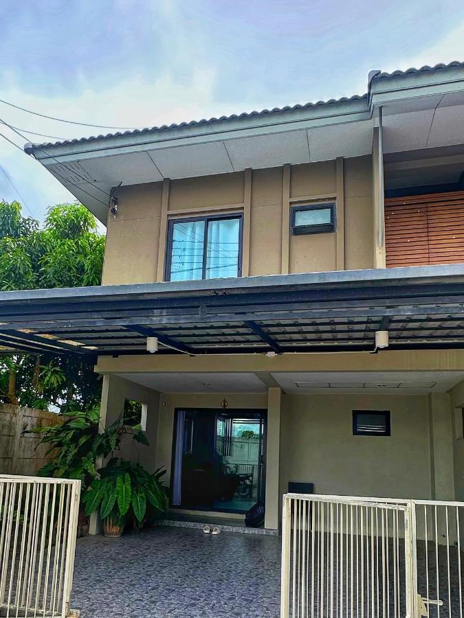 3bdr House in Bangtao with Private Garden, Pet Friendly - B&B Ban Pak Lak