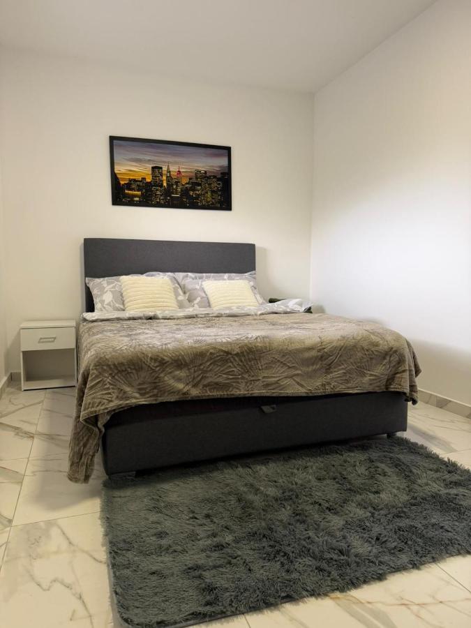 Apartman na dan Pecinci - Ferienwohnung Opština Pećinci