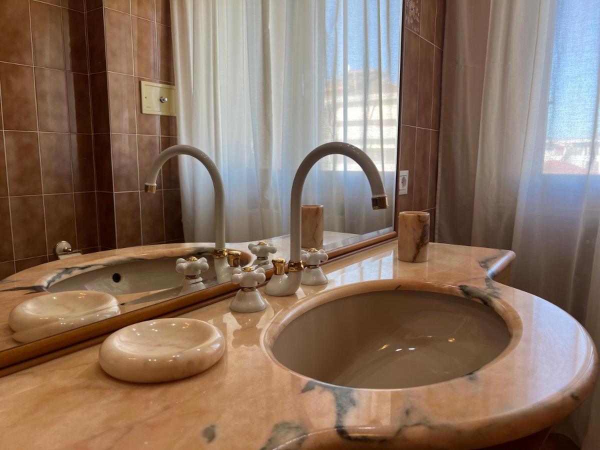 Doppelzimmer mit Balkon