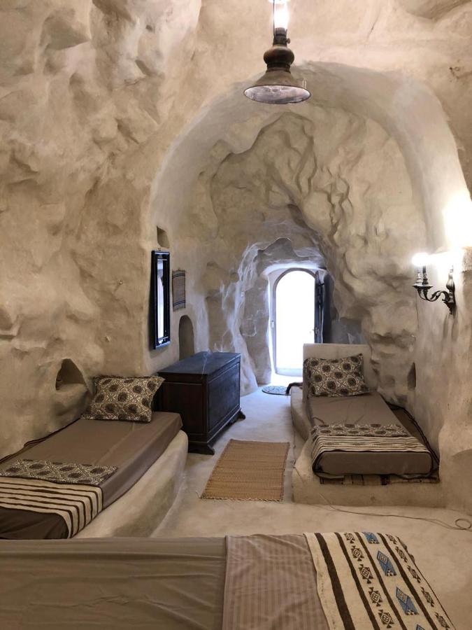 Family Room with Mountain View