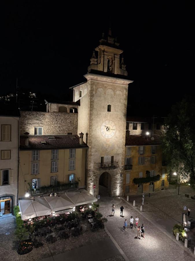 Twin Room with City View