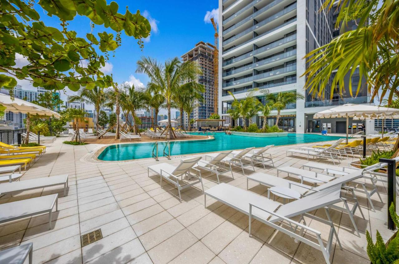 Upscale 3-BD Condo in DTW Miami - B&B Miami