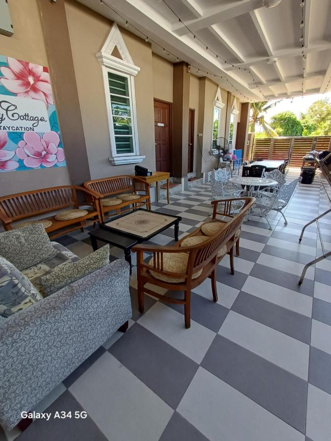 Lovely Cottage PD Staycation - B&B Port Dickson