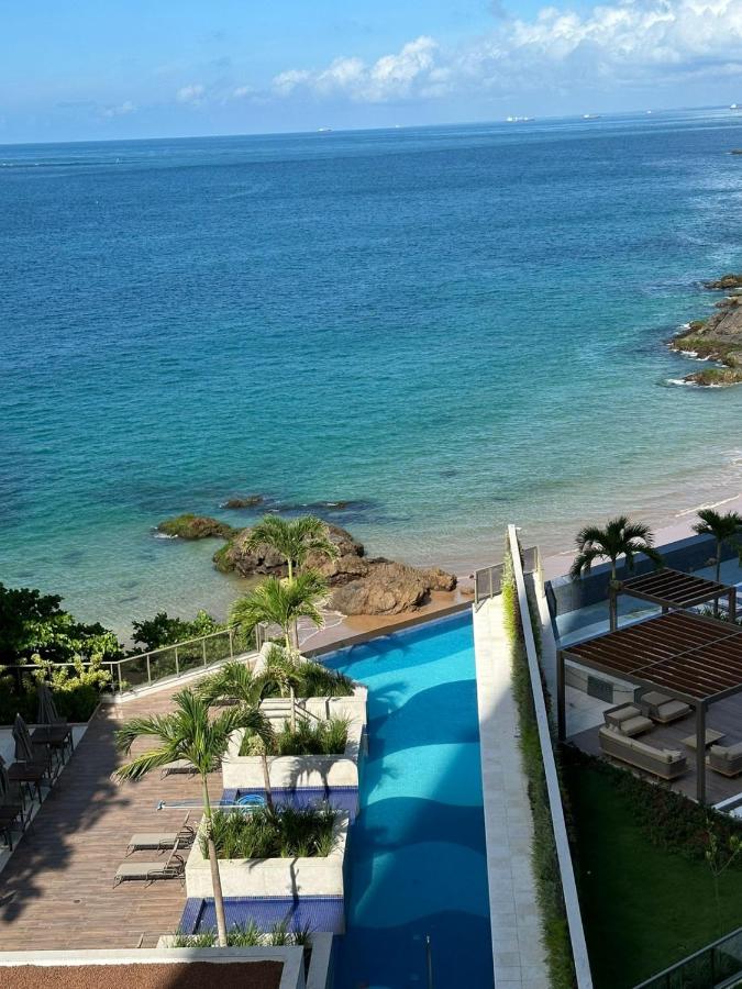 Fantástico Apartamento Vista Mar no Beach Class Ondina Salvador, pé na areia, com exclusivo acesso à praia - Chambres d'hôtes Salvador