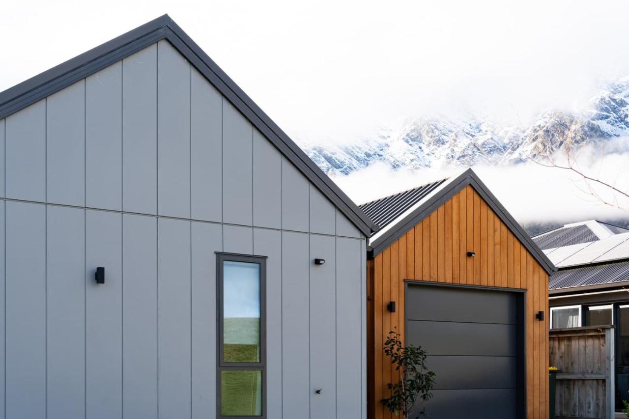 Gorgeous mountain views fabulous family house quiet neighbourhood - Chambres d'hôtes Queenstown