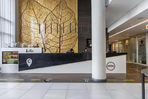 Luxury King Studio, Menlyn Maine, Time Square Views, Smart Access - B&B Pretoria