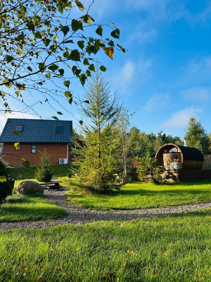 Dolina Bella - domek z balią, basenem, sauną i klimatyzacją w sercu Kaszub - Chambres d'hôtes Gołubie