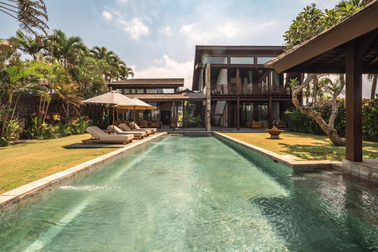 Oceanfront Luxury Villa in Beraban with Private Pool - B&B Krambitan