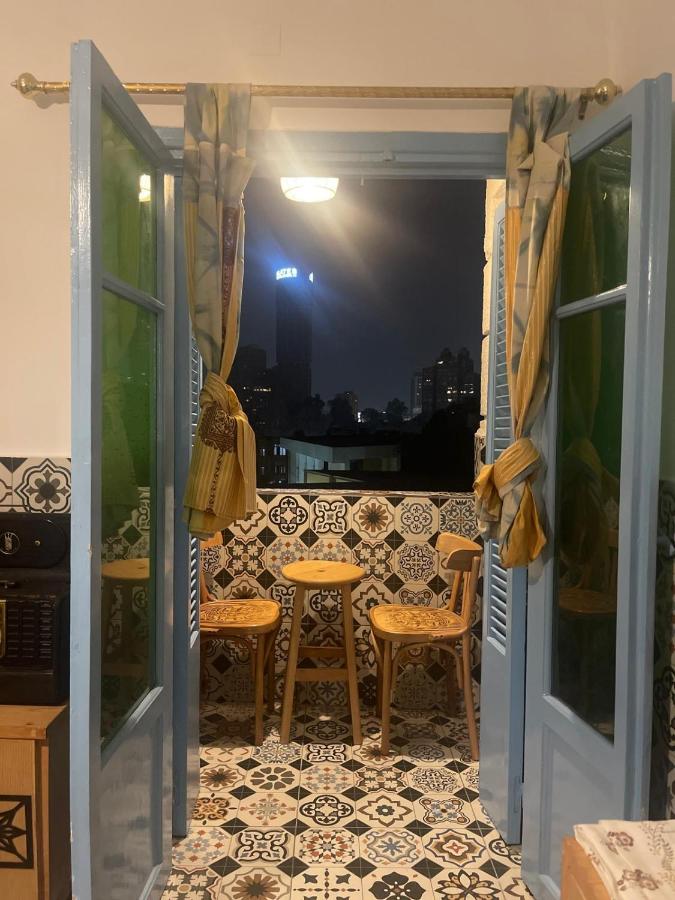Fresh downtown apt, balcony and rooftop, near Nile - B&B Cairo