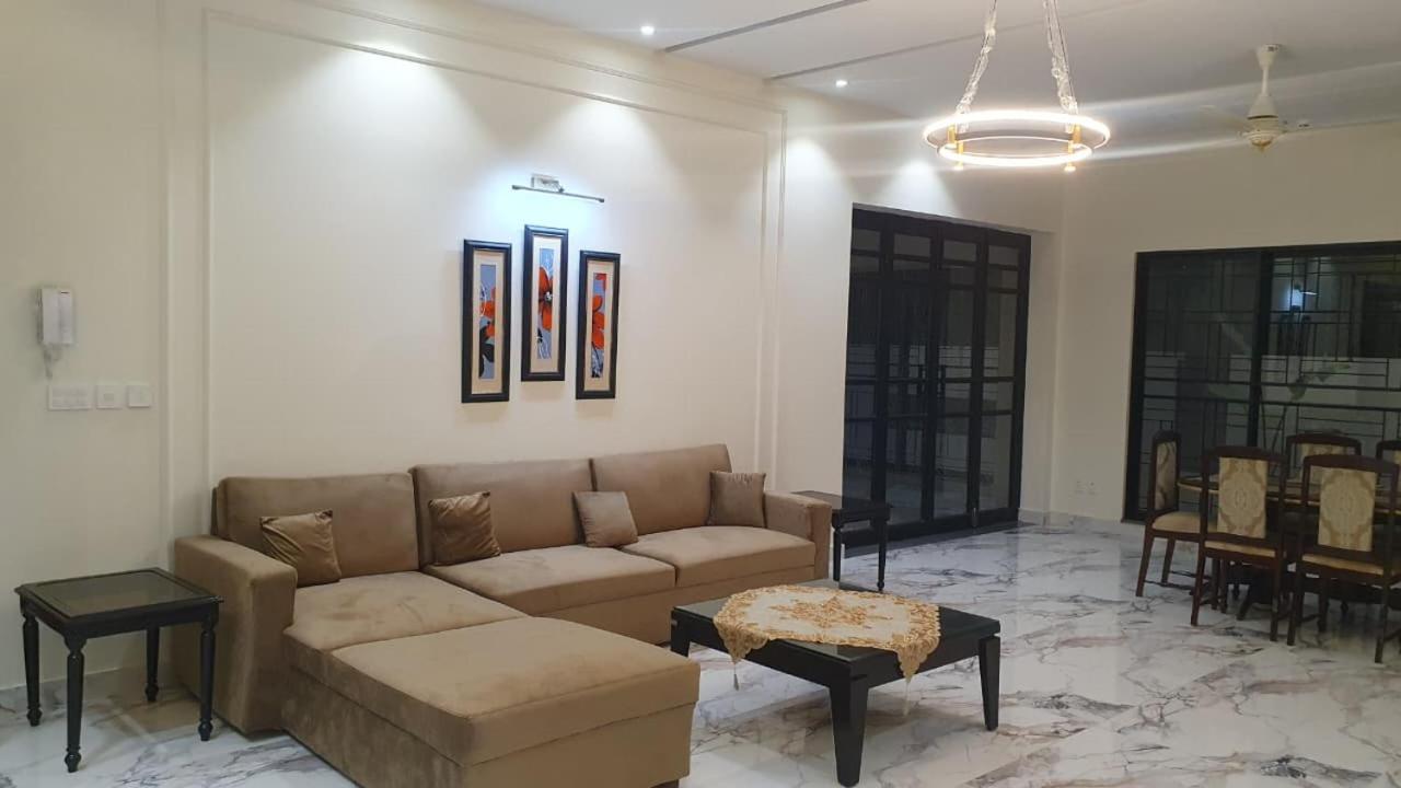 3 bedroom modern house - B&B Lahore