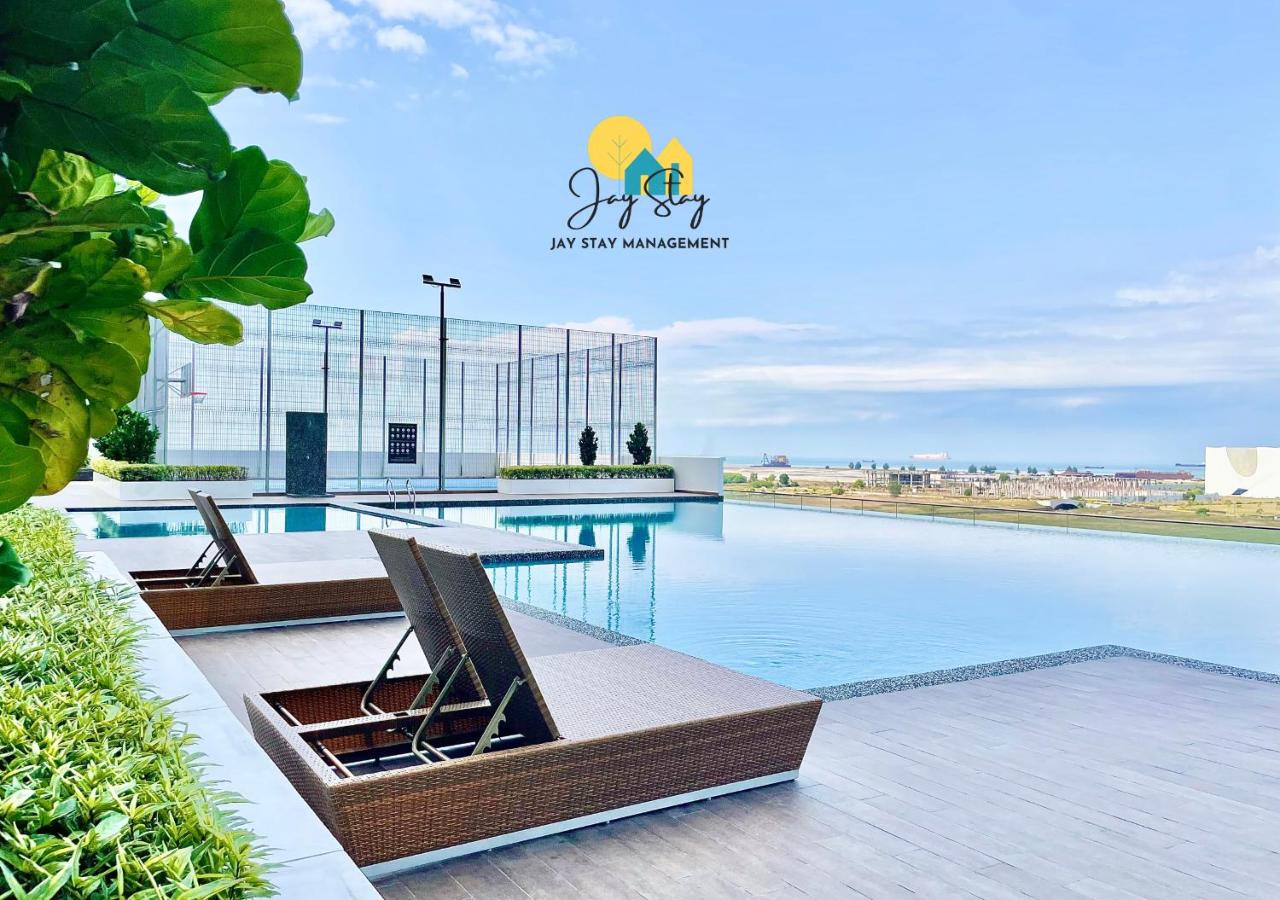 Amber Cove l Luxury Suites 2BR l 6-9pax l GamesRoom l City Centre l Jonker St l Encore l Playground by Jay Stay - Bed and Breakfast Malakka