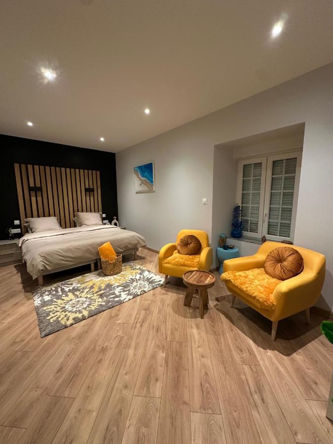 Chambre privée avec salle de bain - B&B Domagné